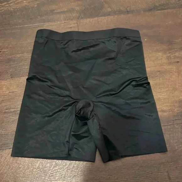 NWOT Spanx Thinstincts 2.0 shorts  S - Picture 3 of 6